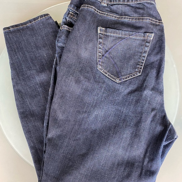 Skinny Size 16 short, dark denim jean, Lane Bryant - Picture 4 of 5